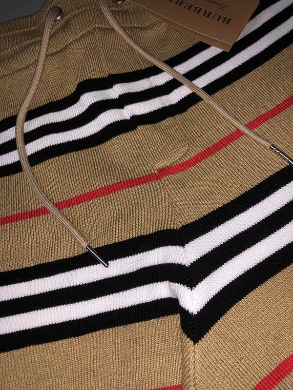 ブランドハーフパンツ角部分ディテール